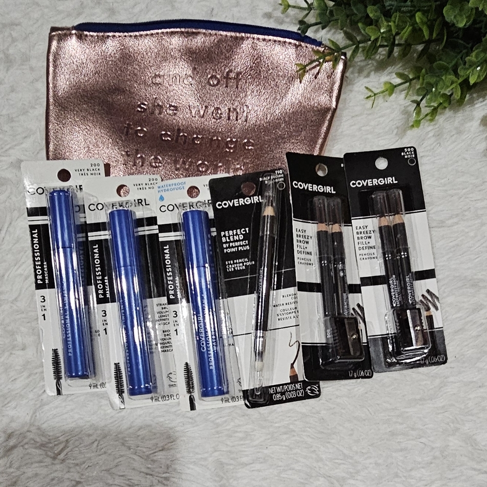 Beautiful itsy makeup bag and bundle eye makeup cover girl.